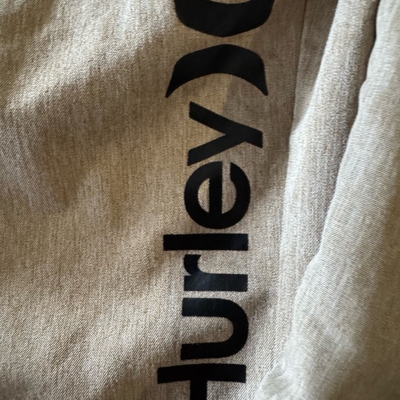 Boys 7/8 Hurley Tan Shorts with Black Accents - Picture 2 of 3